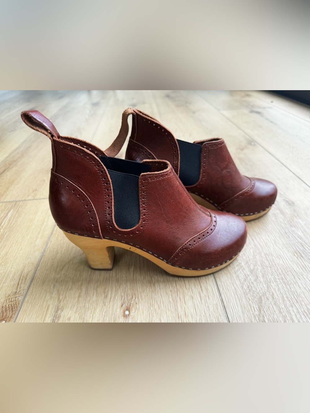 Swedish Hasbeens Burgundy Leather Wooden Heel Clogs Size 37